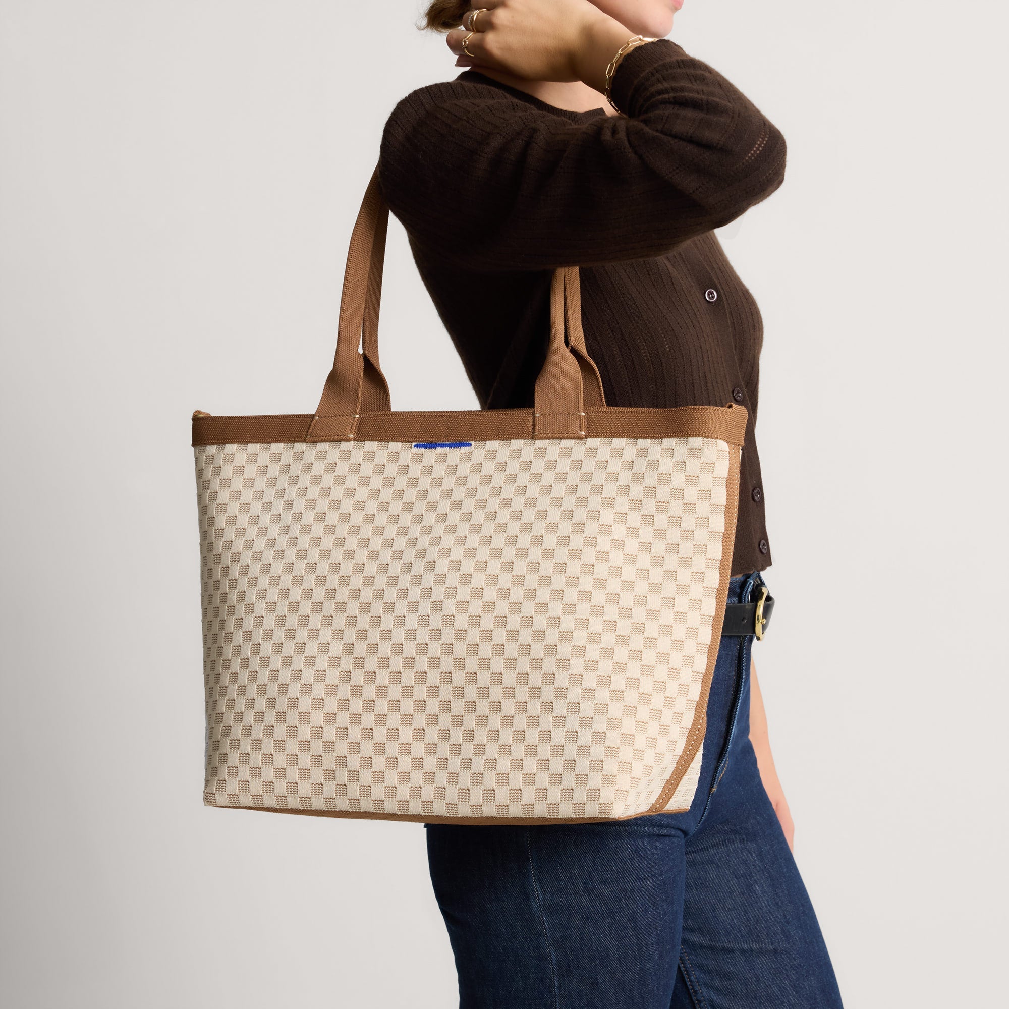 The Lightweight Zip Tote - Vanilla Wafer