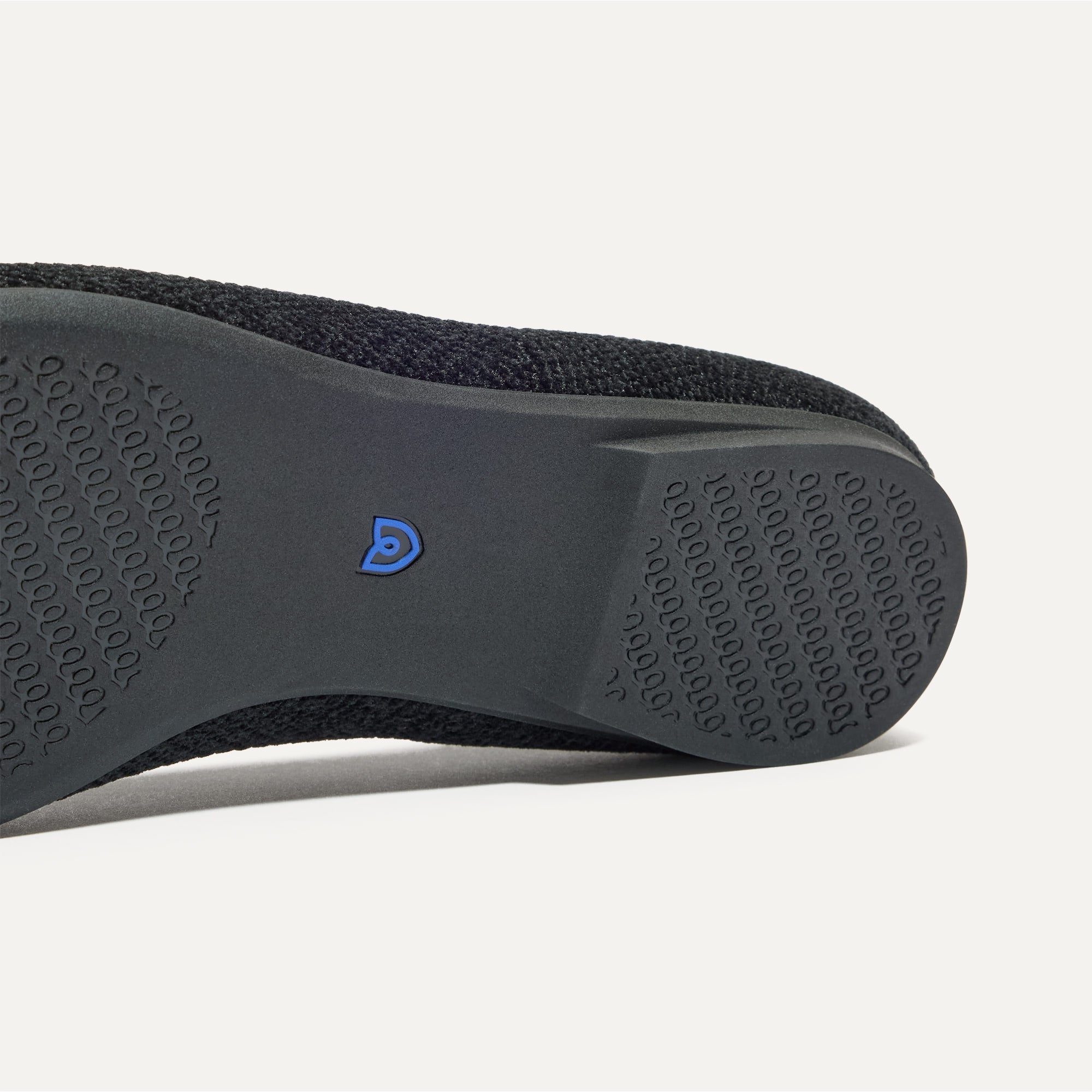 The Emblem Point II - ReVelvet™ Black
