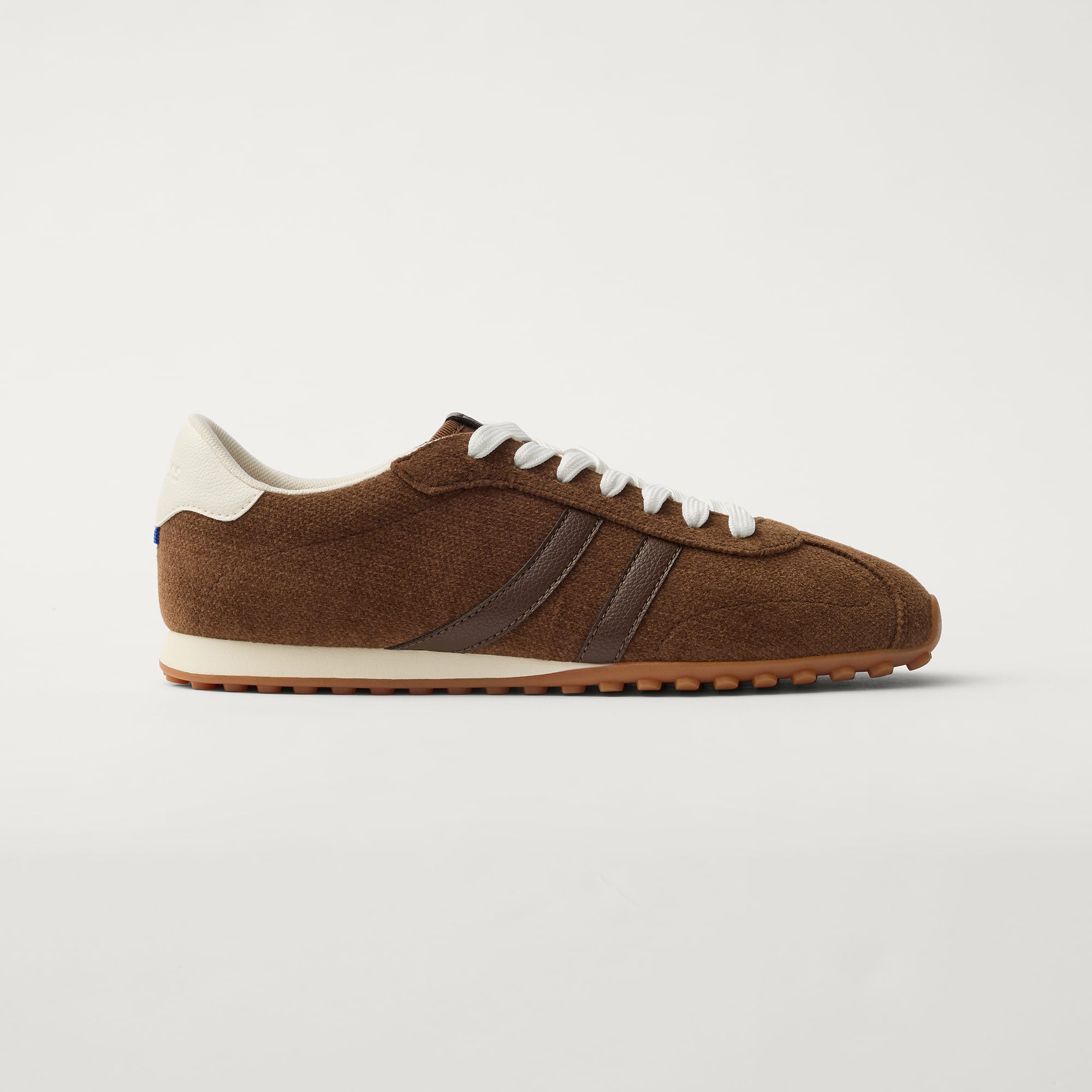 The Ivy Sneaker - ReVelvet™ Cinnamon